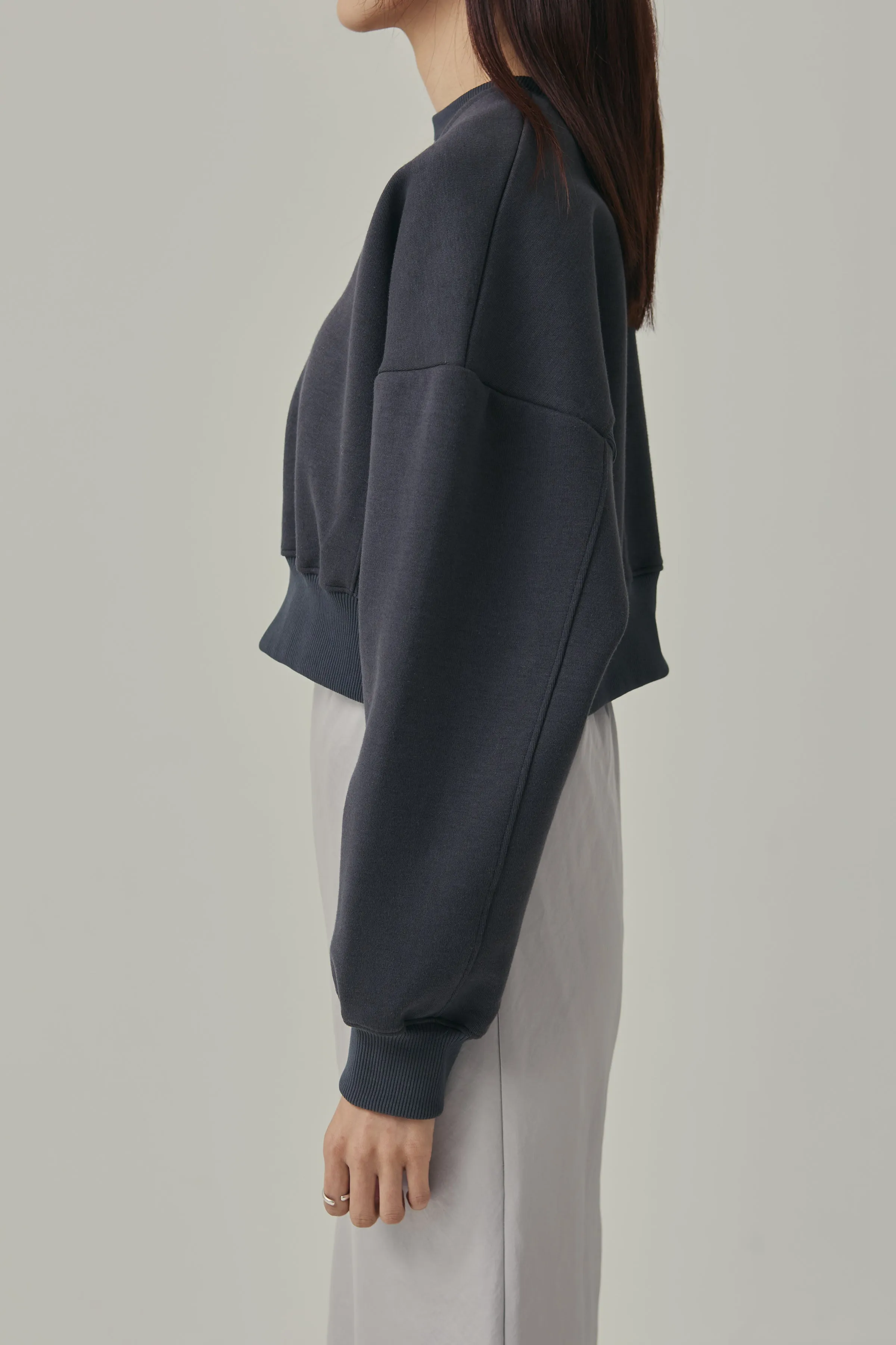 cropped sweat pullover