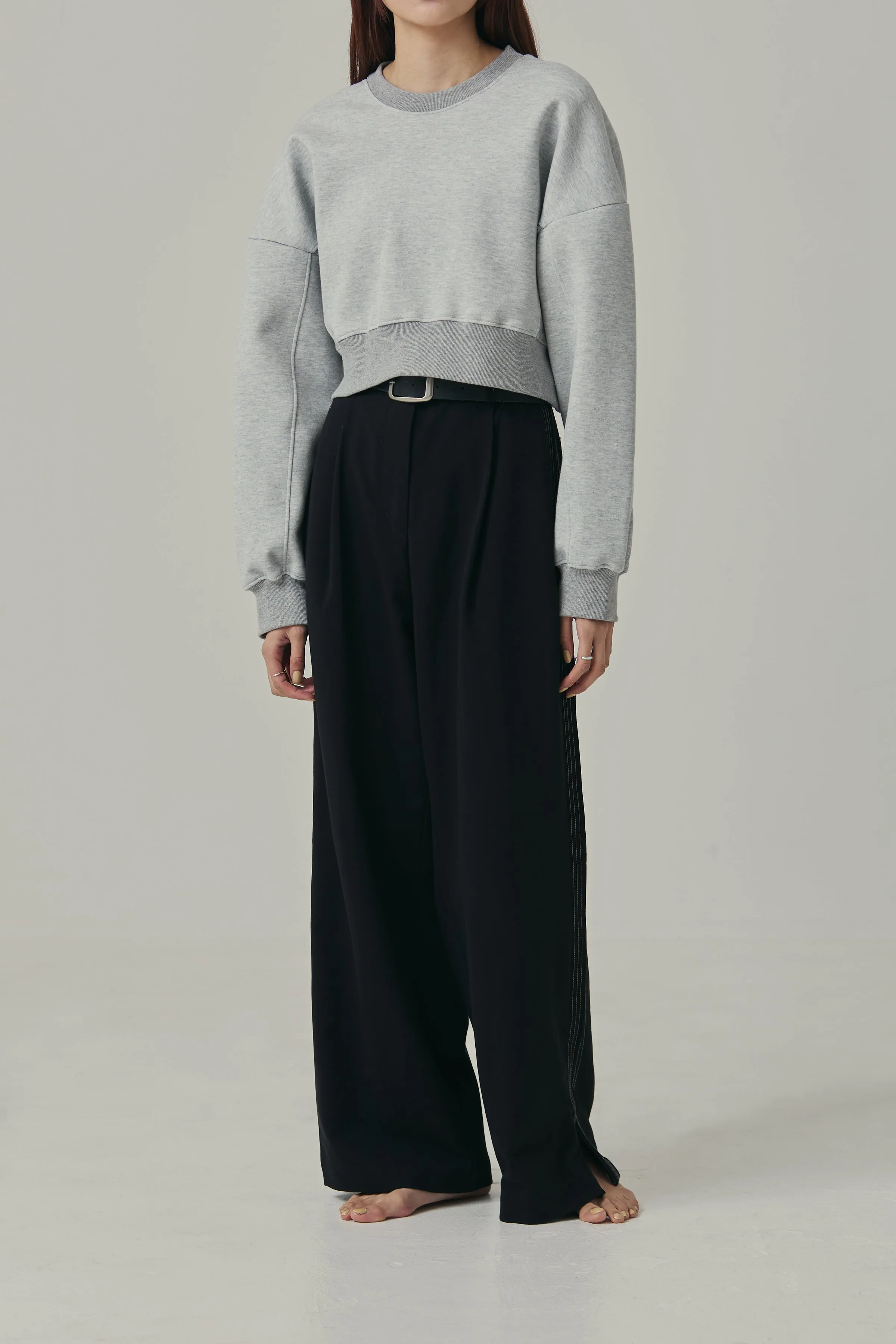 cropped sweat pullover